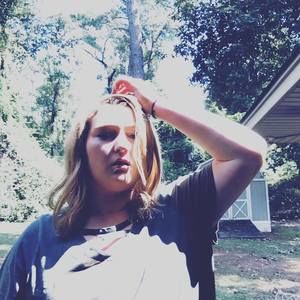 Meet your Posher, Brooke